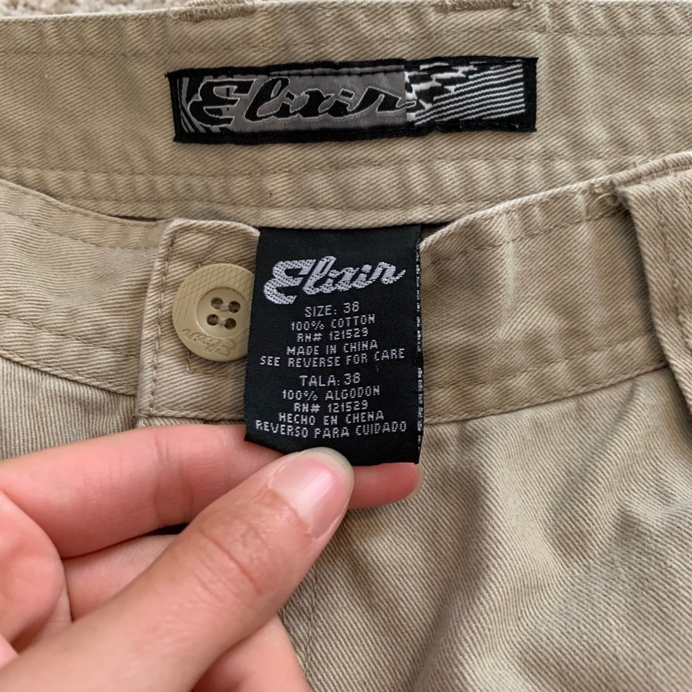 Shorts - Picture 2 of 3